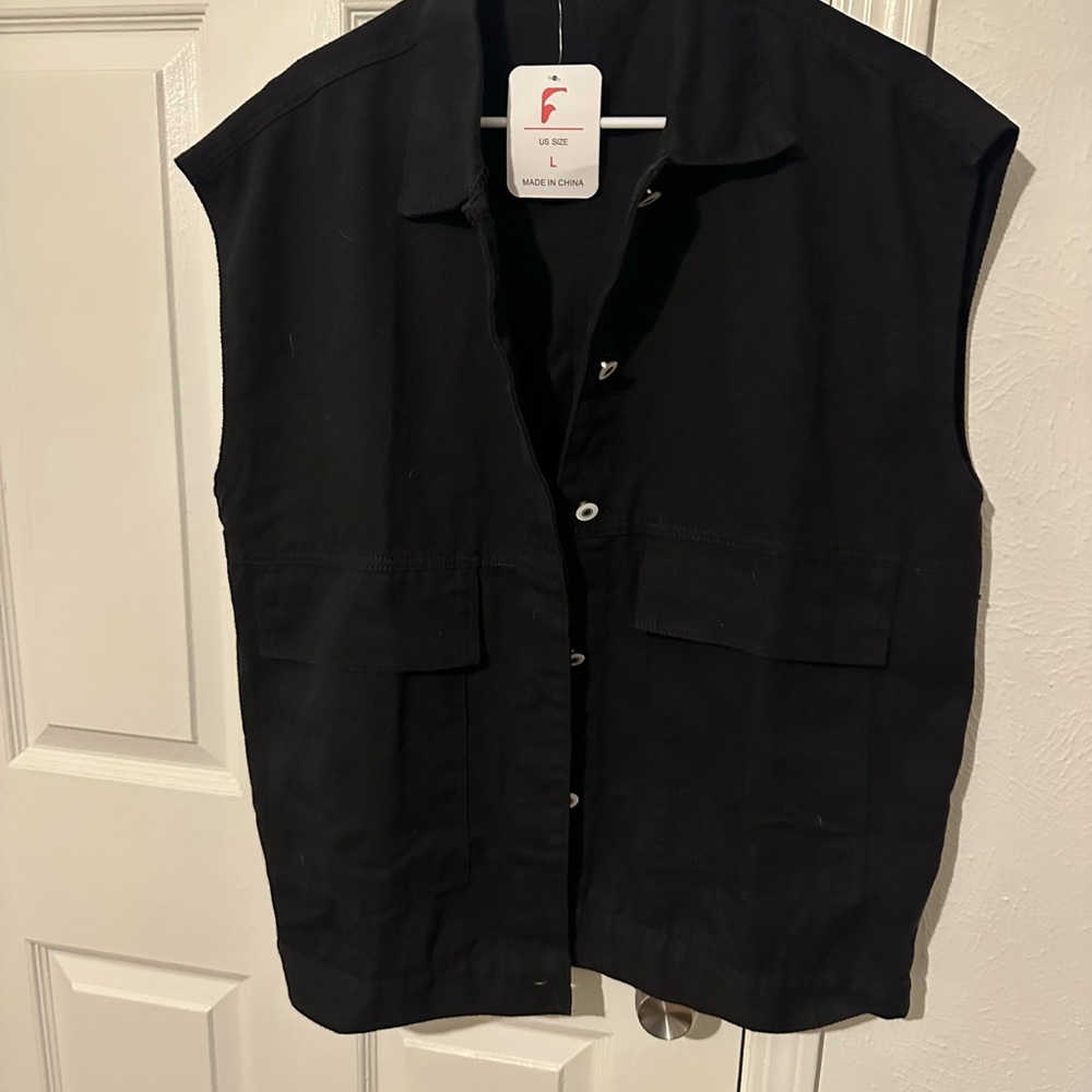 Amazon Women's Black Vest
